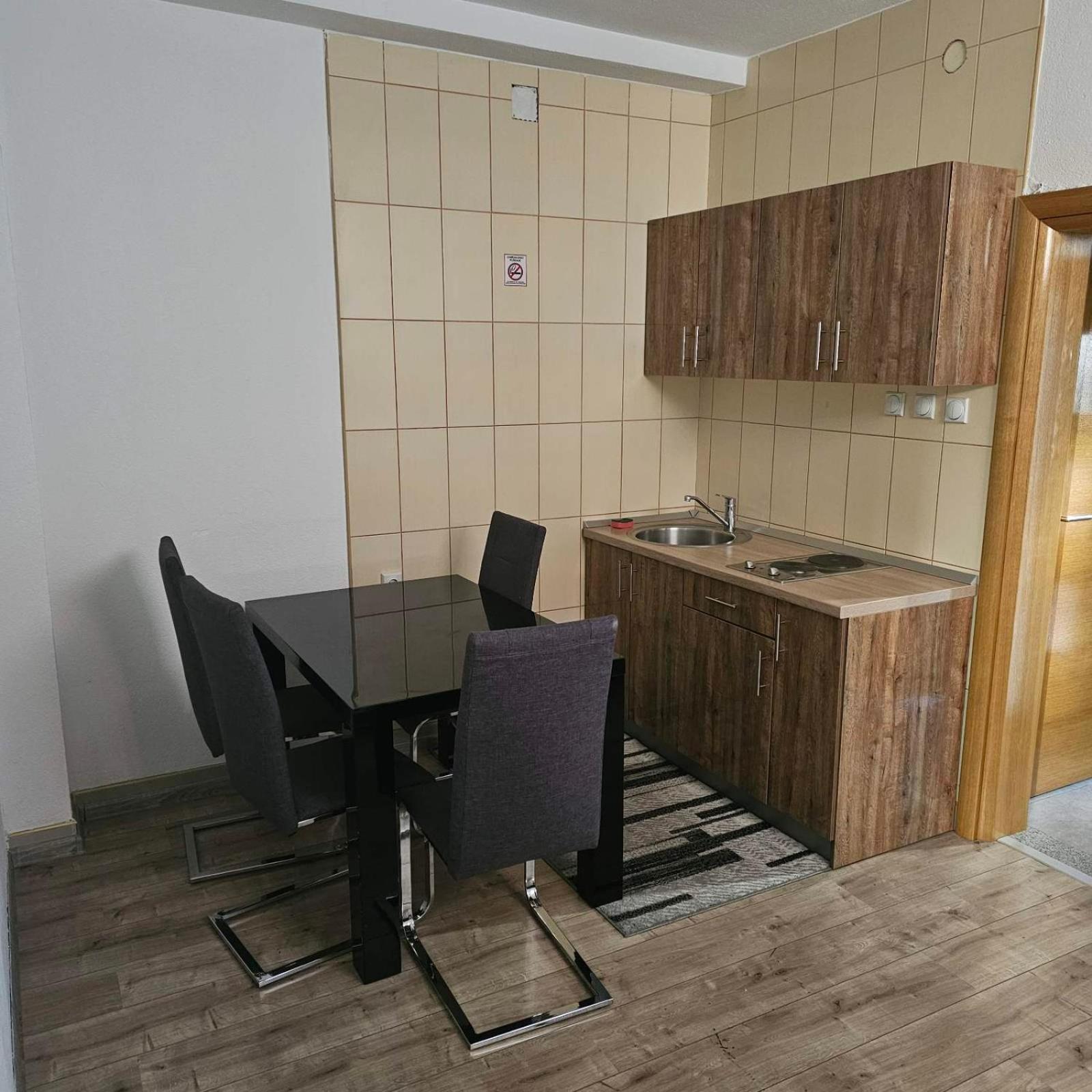 Apartment Savanovic บันยาลูกา ภายนอก รูปภาพ